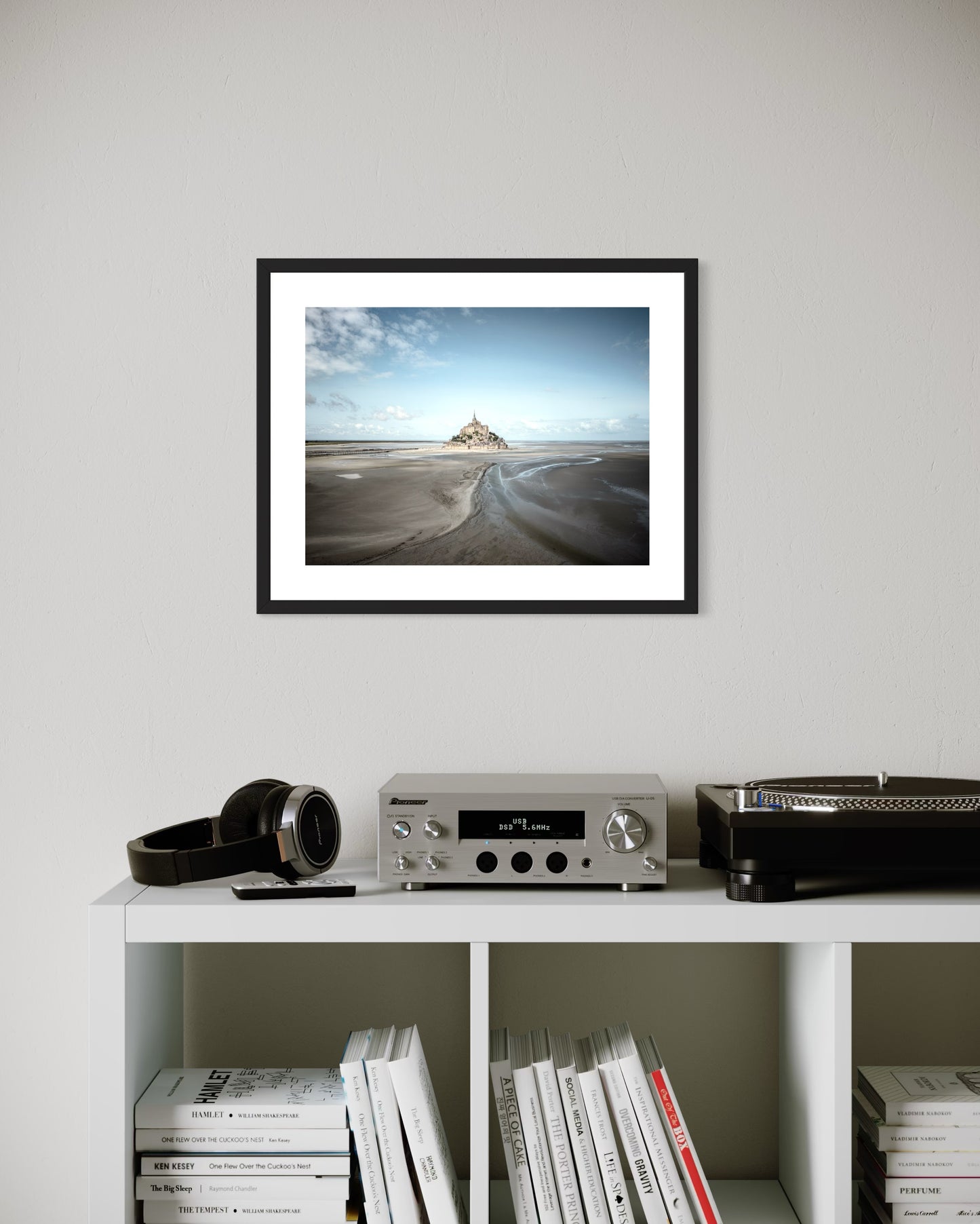 SAND AROUND MONT SAINT MICHEL