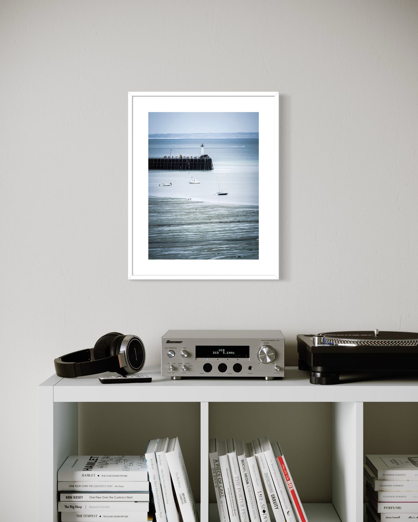 STREAKS IN THE LOW TIDE