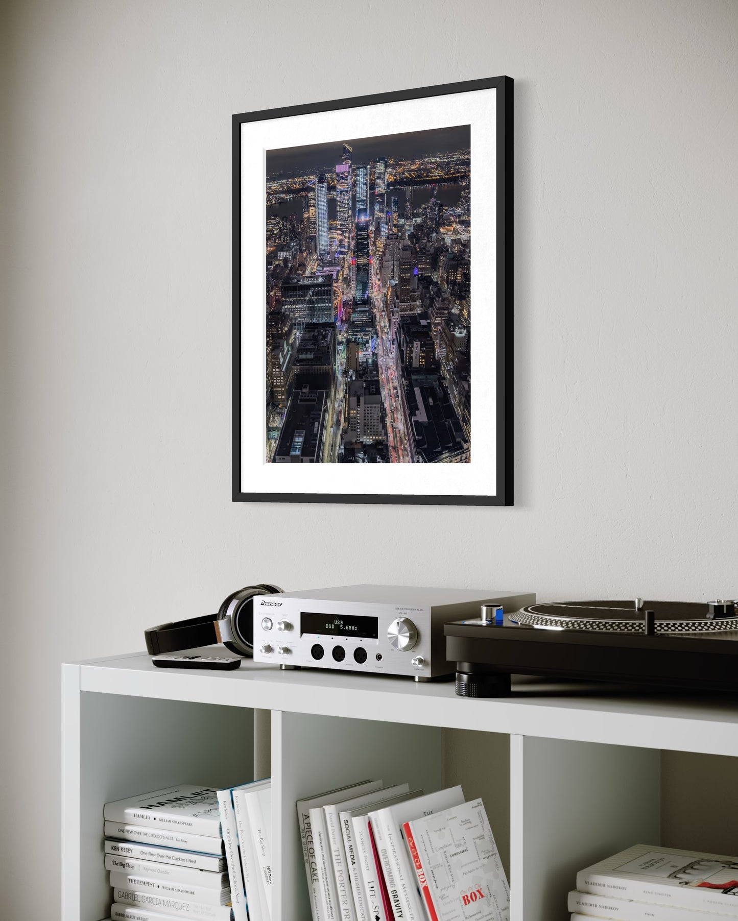 LICHTER IN MANHATTAN