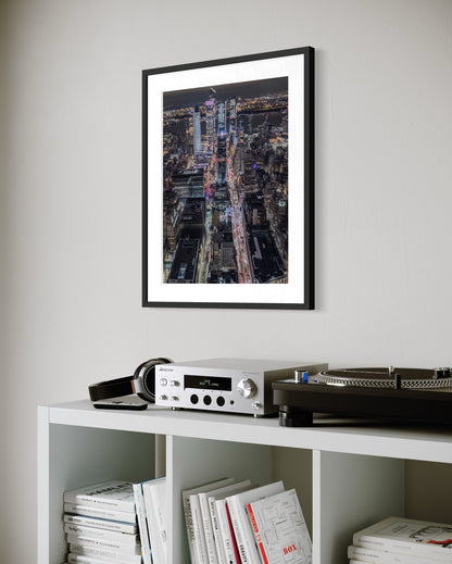 LICHTER IN MANHATTAN