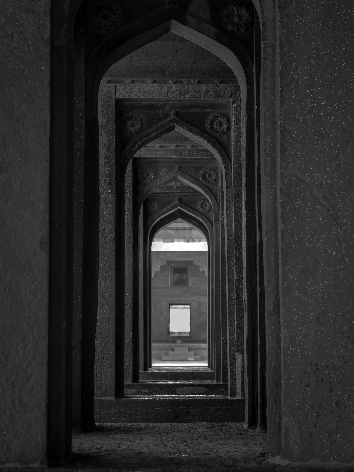 INDIAN GLIMPSES B/W Edition