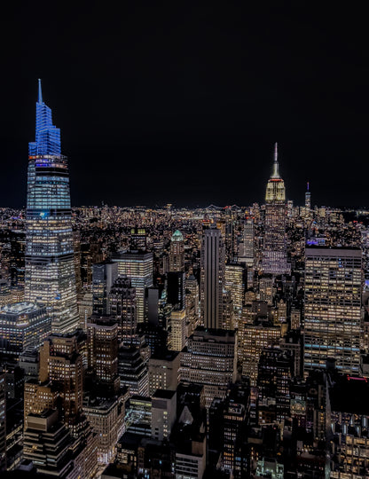 THE NIGHT IN MANHATTAN