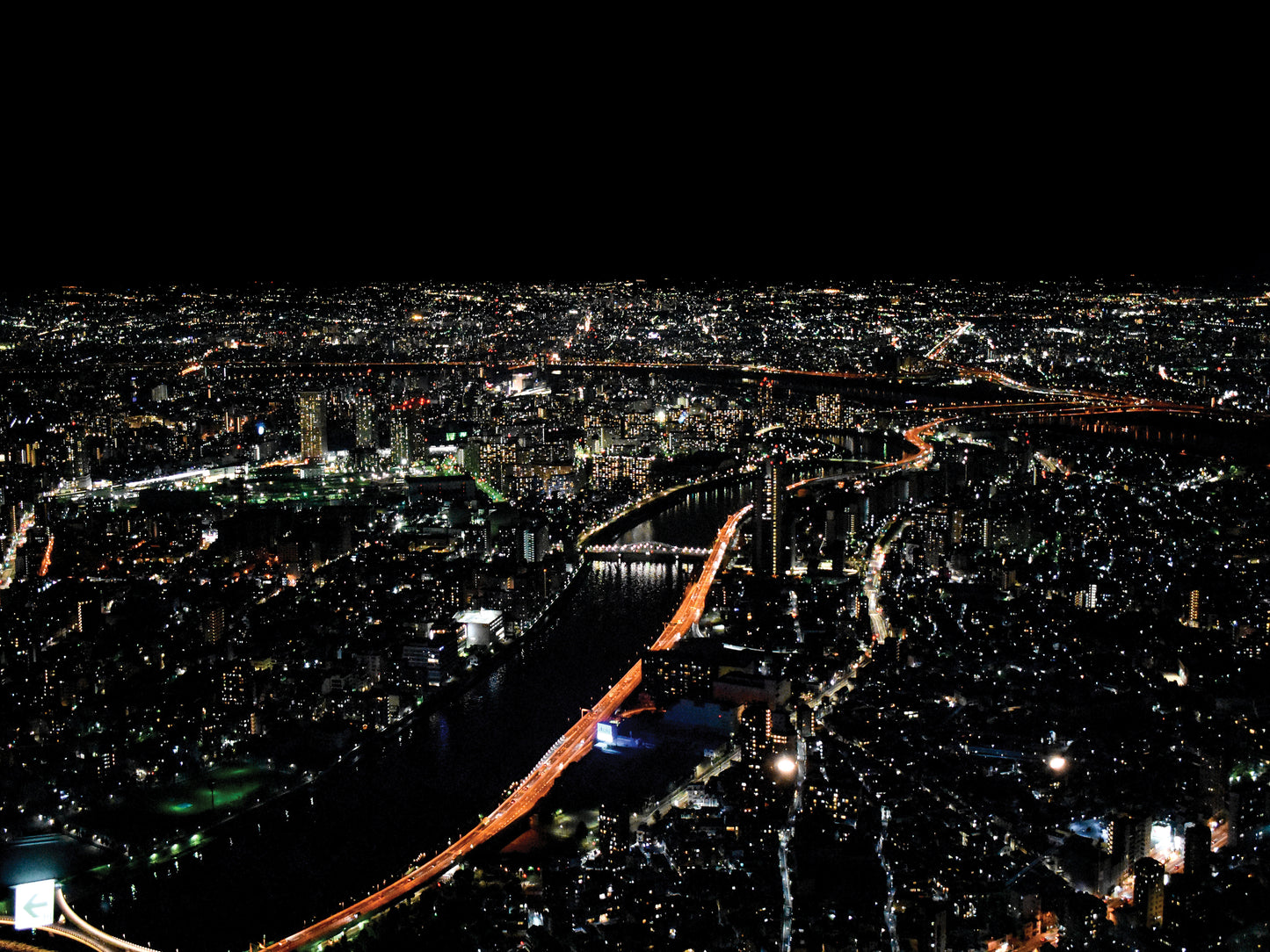 TOKYO BY NIGHT