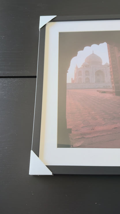 A GLIMPSE OF TAJ MAHAL